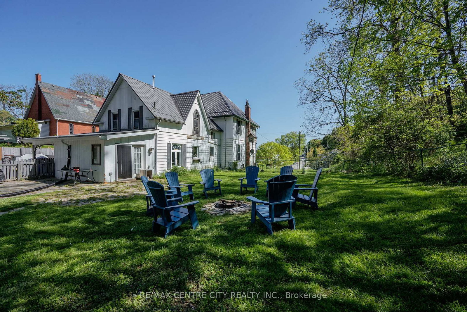 337 George Street • Central Elgin, ON photo 1