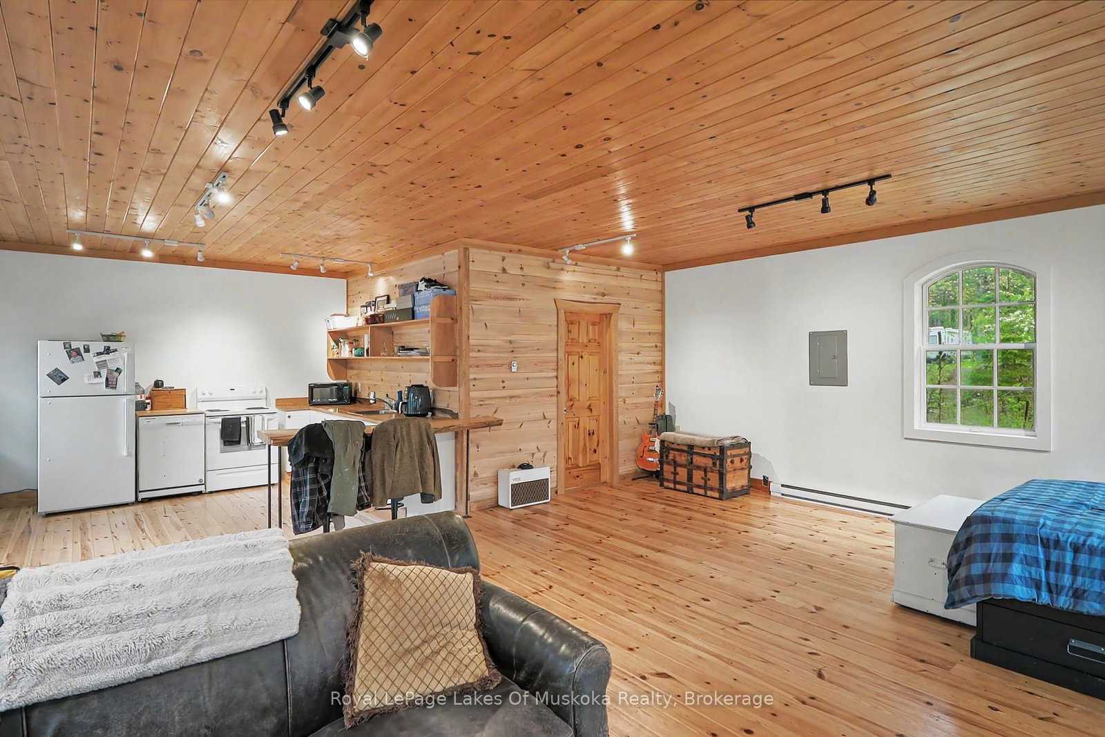 1003 Kelly Road • Lake of Bays, ON photo 26