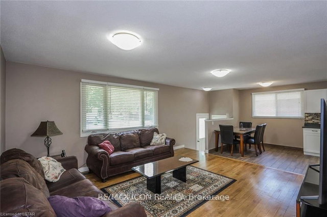 Main - 12 Garland Crescent