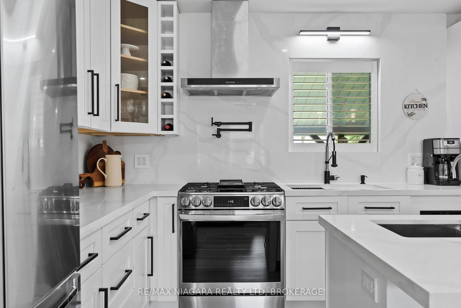 39 Pine Street - Photo 10