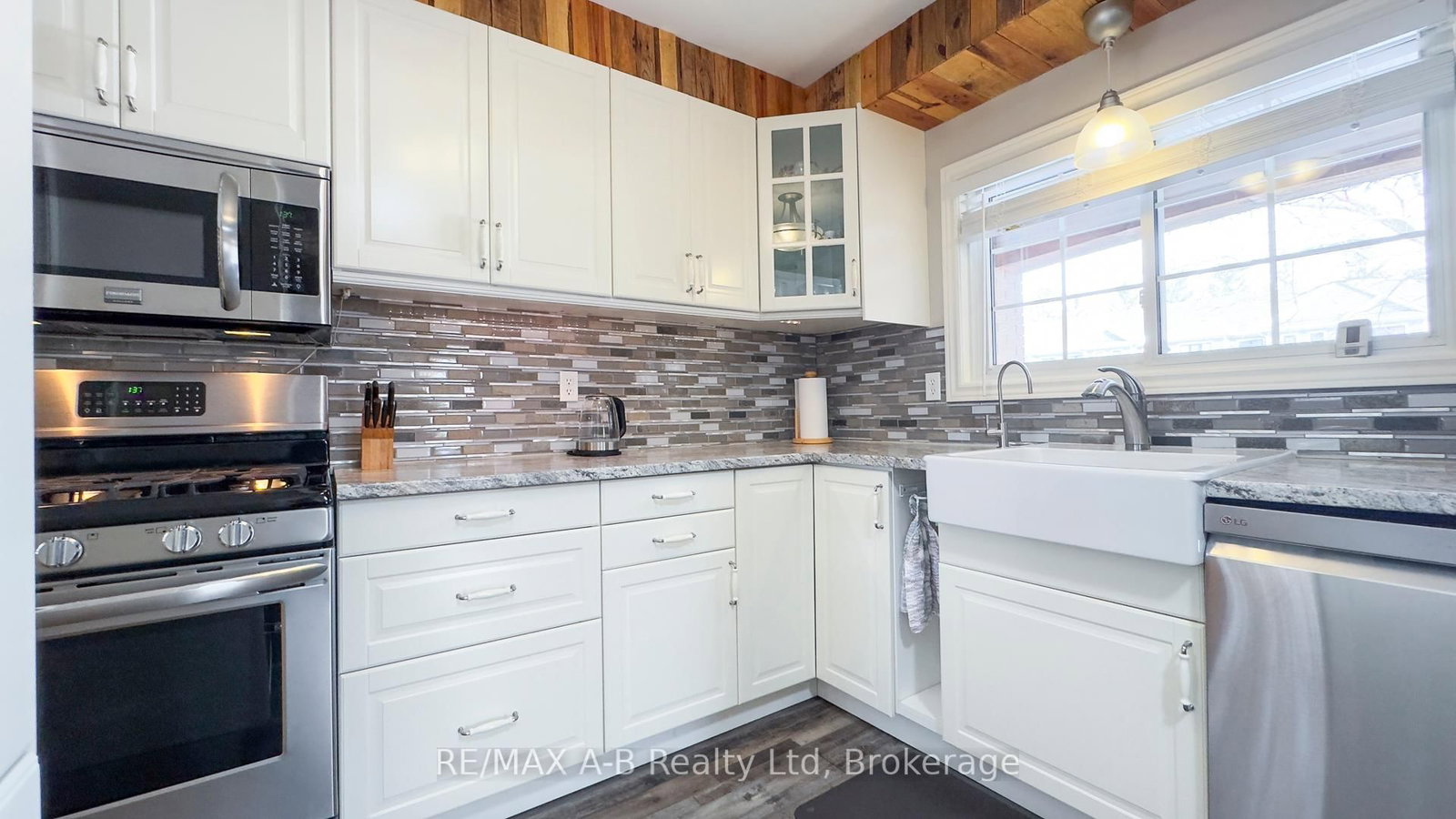 101 Middleton Street • Zorra, ON photo 16