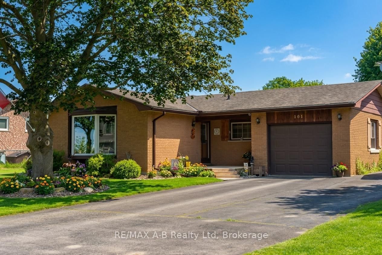 101 Middleton Street • Zorra, ON photo 2