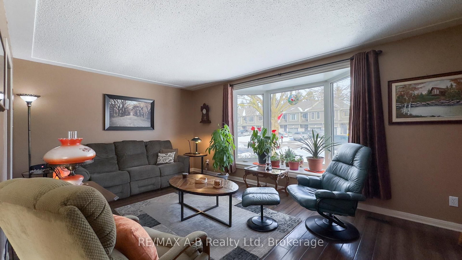 101 Middleton Street • Zorra, ON photo 9