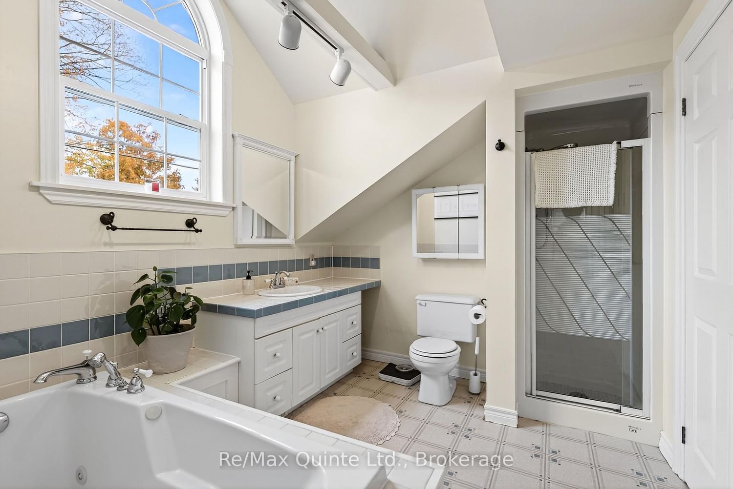 15 Talbot Street • Prince Edward County, ON photo 39