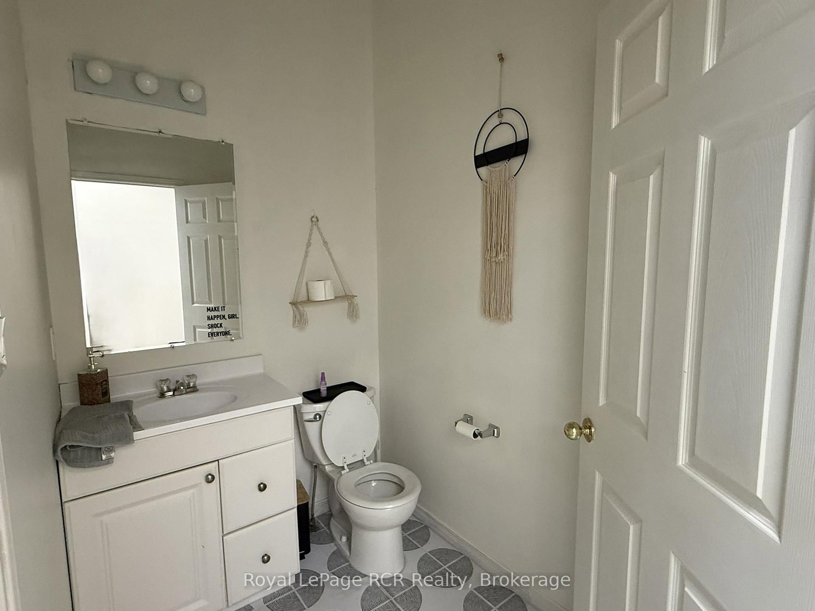 105 Garafraxa Street S • West Grey, ON photo 11