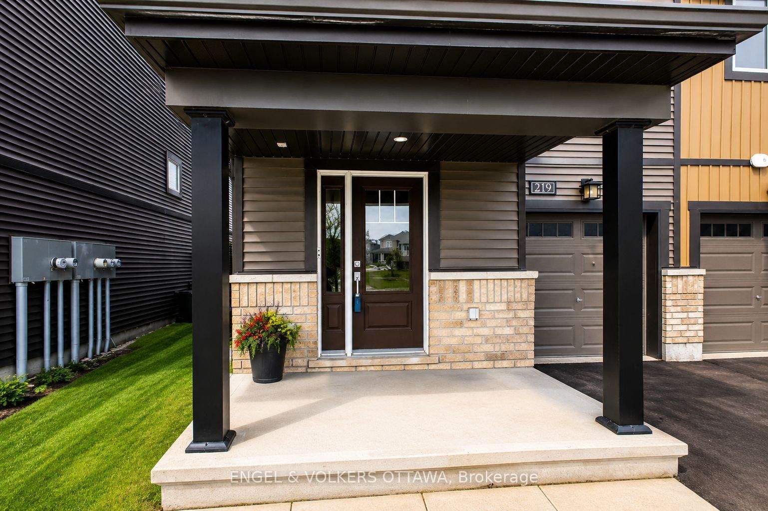 219 Liebe Terrace - Photo 3