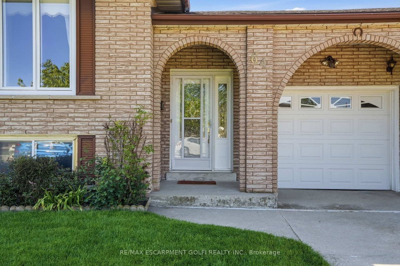 64 EASTBURY Drive