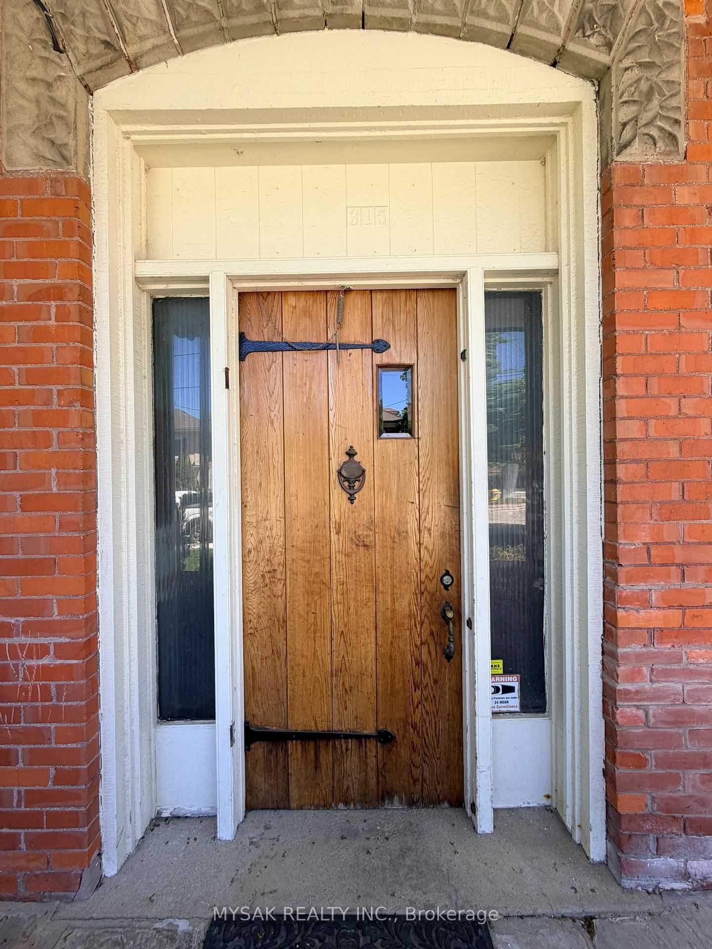 Semi-Detached House sold at 315 Centre Street, North Huron, Ontario, N0G 2W0 - Wingham - MLS: X13224924