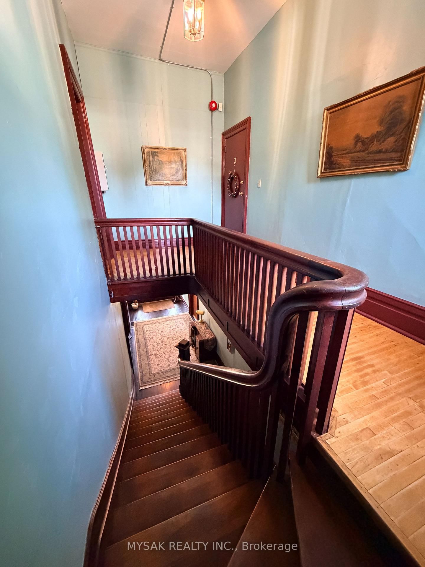 Listing Image 18
