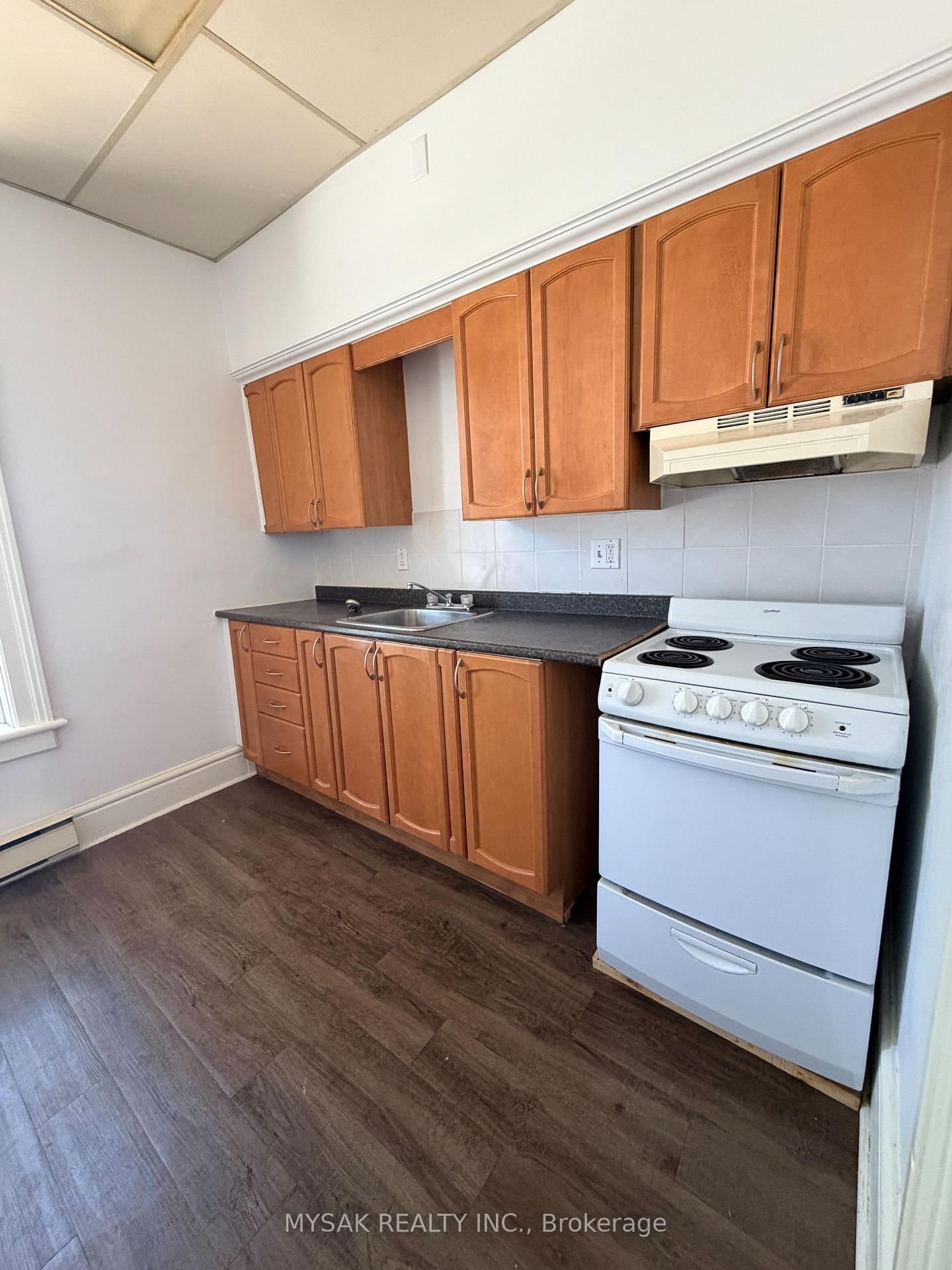 Semi-Detached House sold at 315 Centre Street, North Huron, Ontario, N0G 2W0 - Wingham - MLS: X13224924