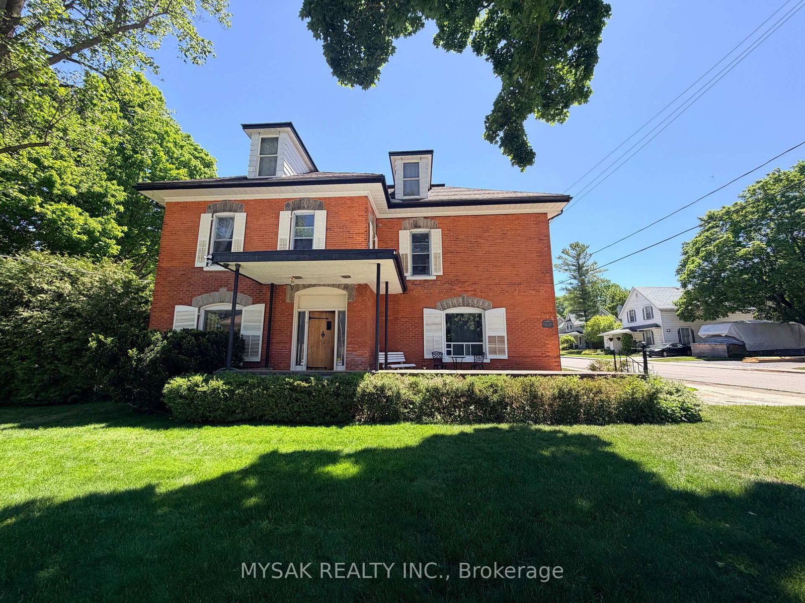 Listing Image 4
