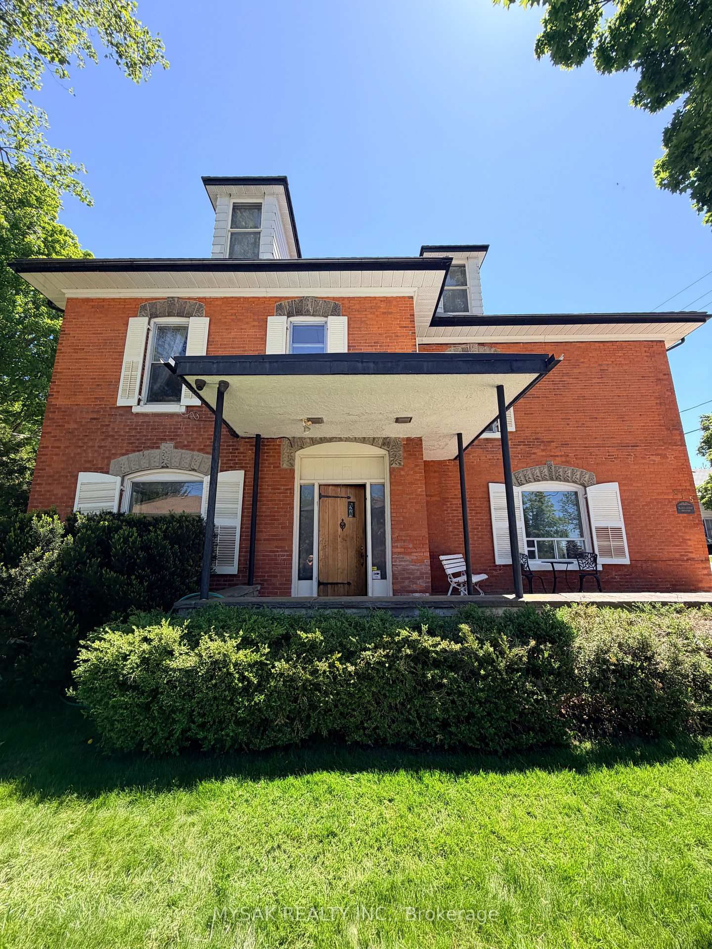 Semi-Detached House sold at 315 Centre Street, North Huron, Ontario, N0G 2W0 - Wingham - MLS: X13224924