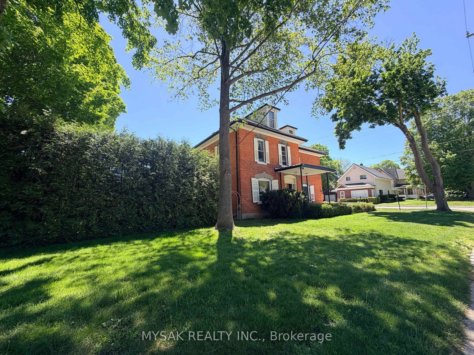 Semi-Detached House sold at 315 Centre Street, North Huron, Ontario, N0G 2W0 - Wingham - MLS: X13224924