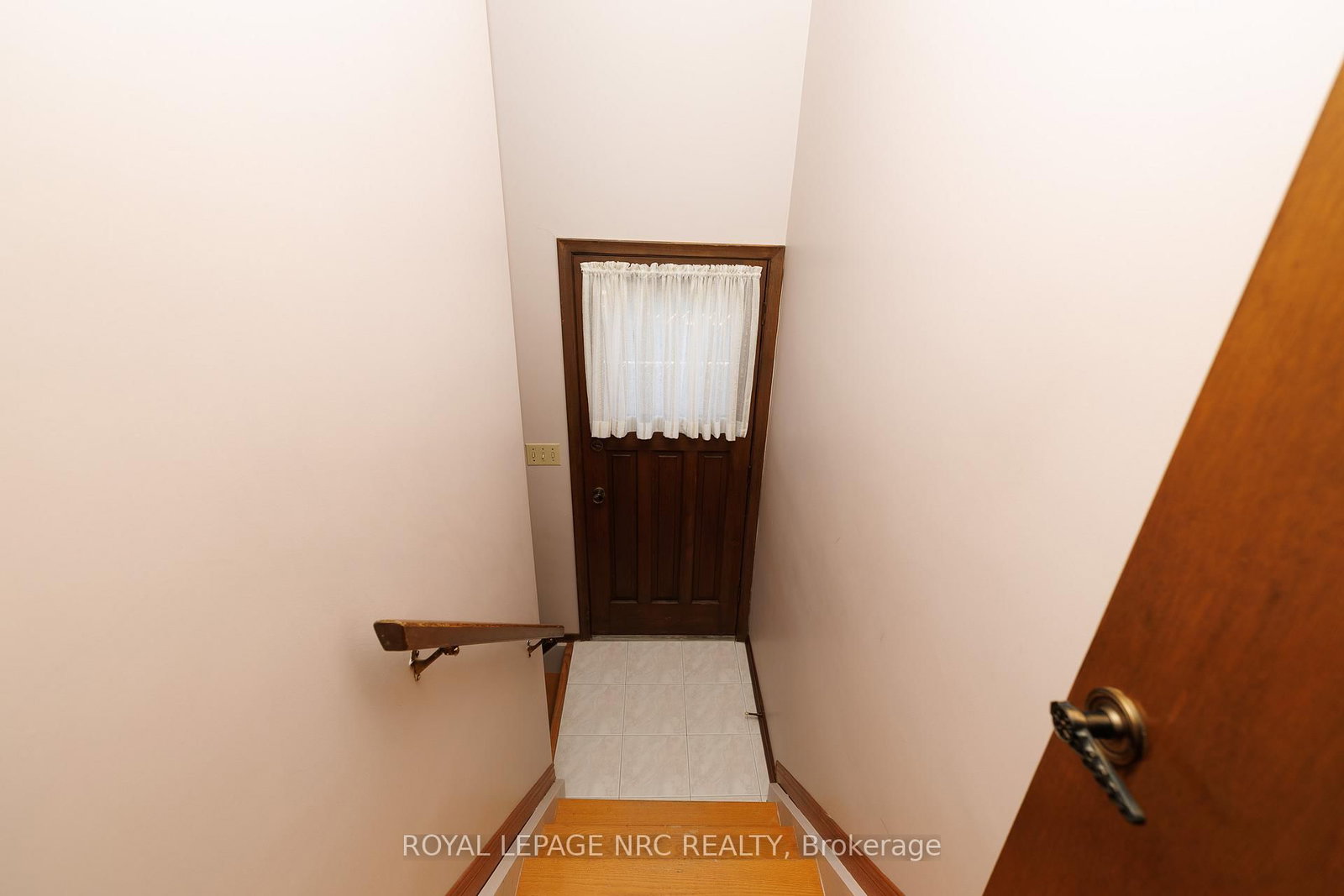 38 Rivercrest Road • Hamilton, ON photo 21