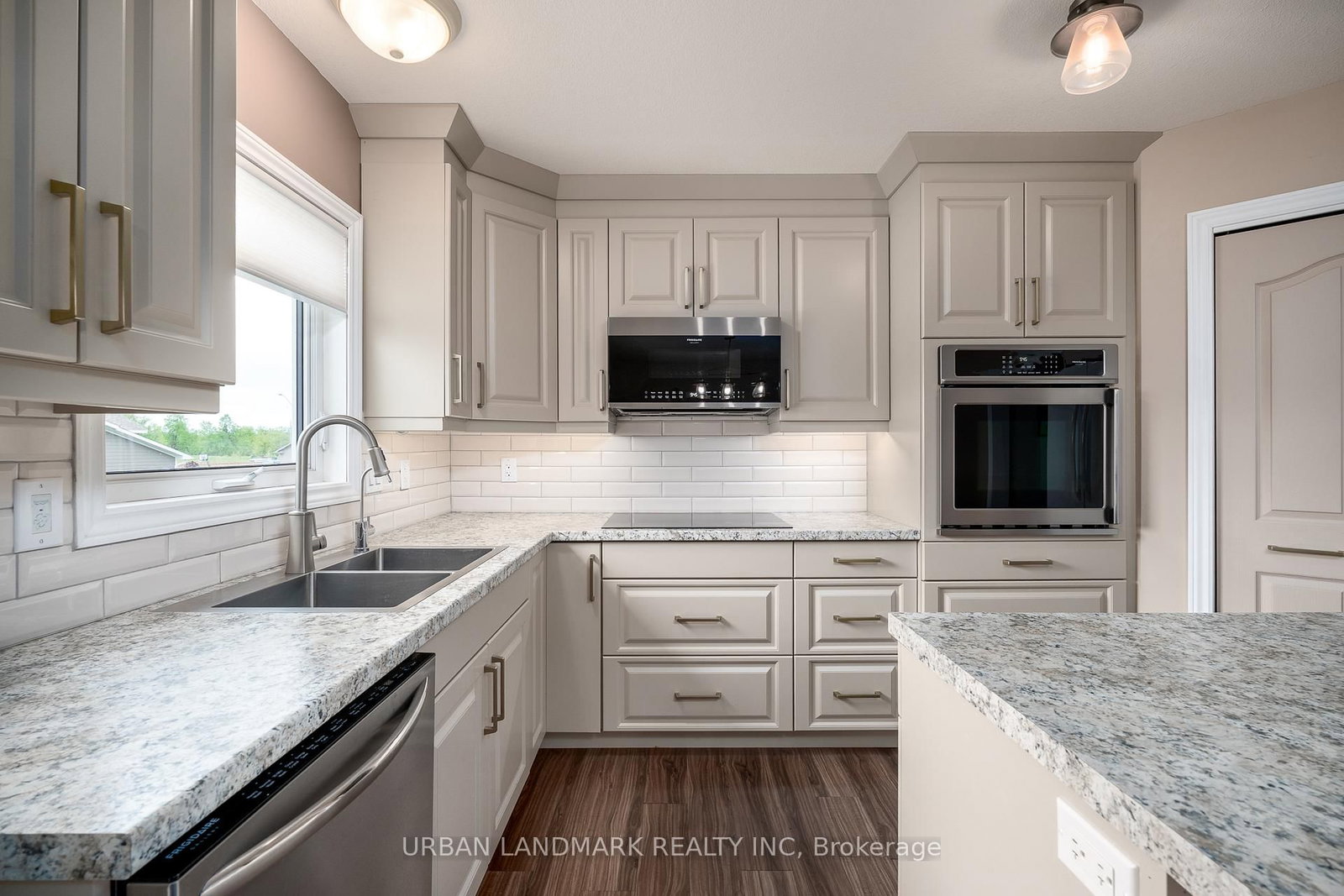55 W Seymour Street • Madoc, ON photo 10