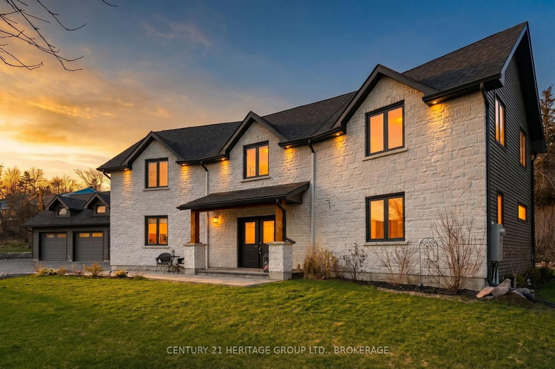 1033 Kona Crescent, Frontenac
