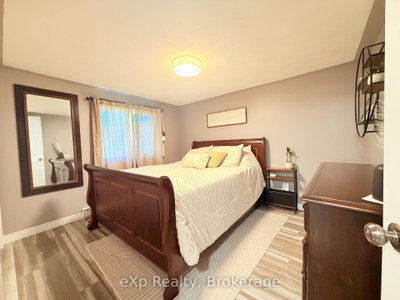 12 N Union Street • Brockton, ON photo 8