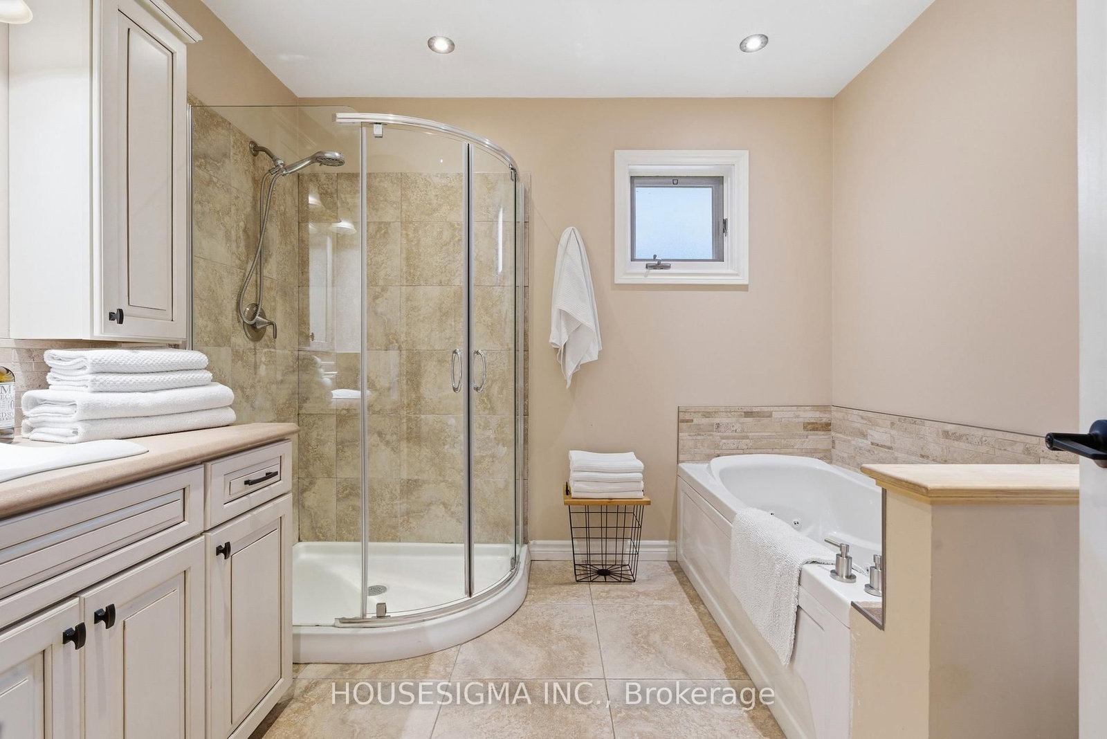 1 Newport Lane • Norfolk, ON photo 14