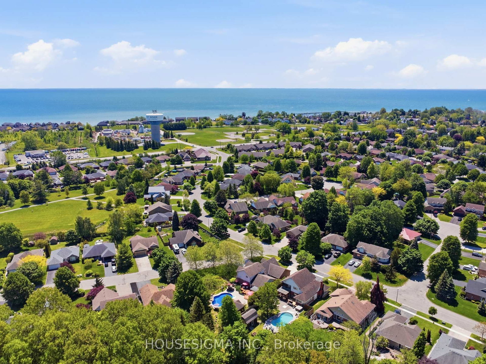 1 Newport Lane • Norfolk, ON photo 8