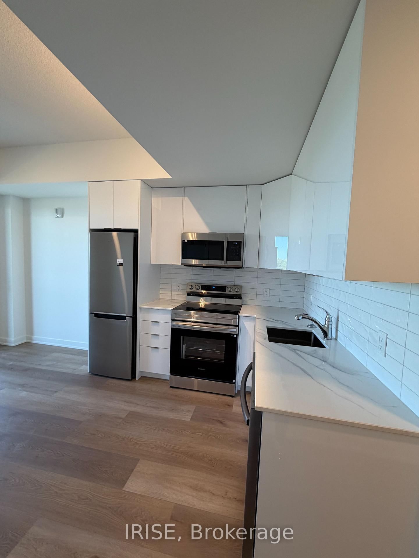33 Erie Avenue, Unit 707 - Photo 2