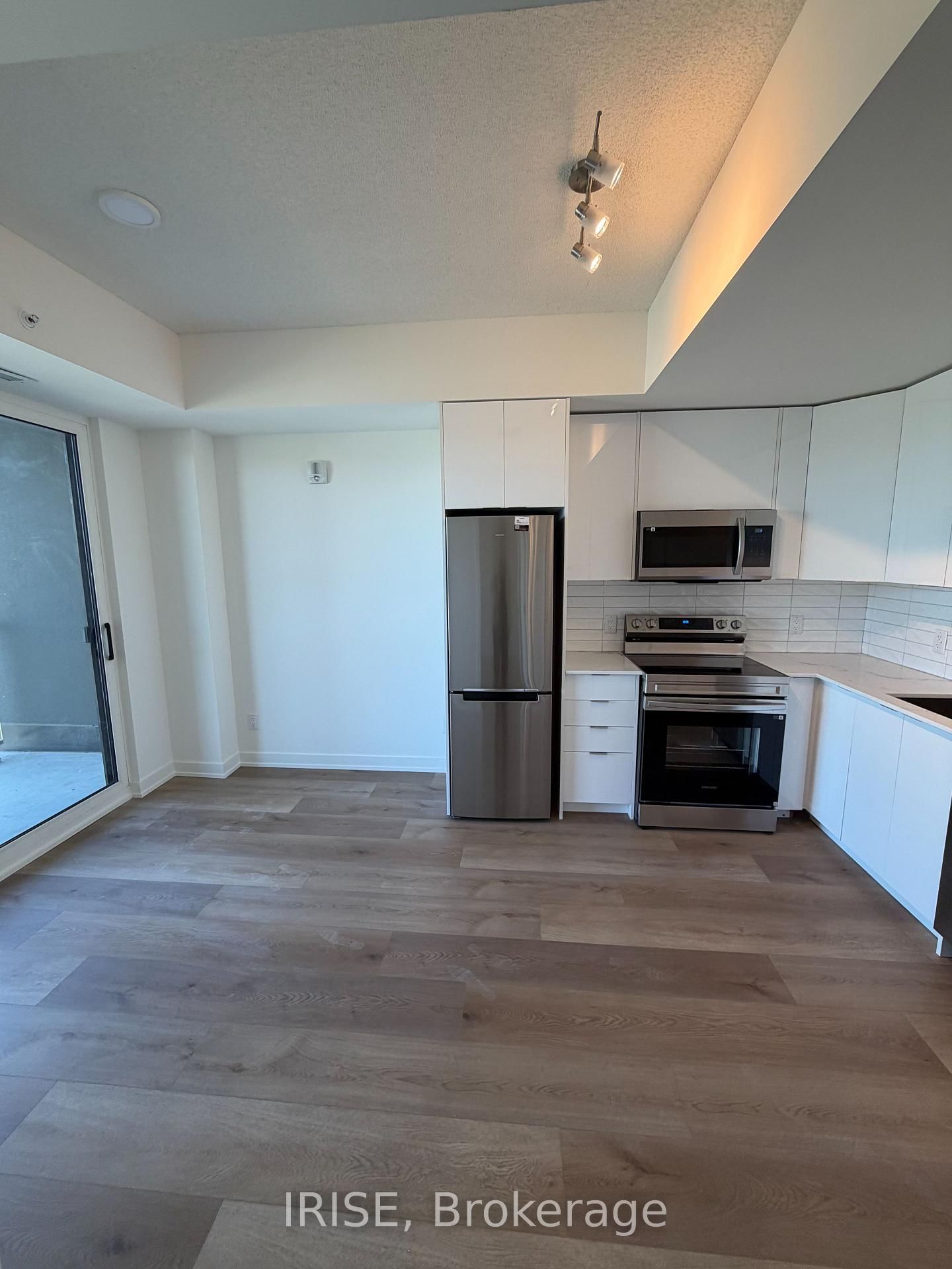 33 Erie Avenue, Unit 707 - Photo 3