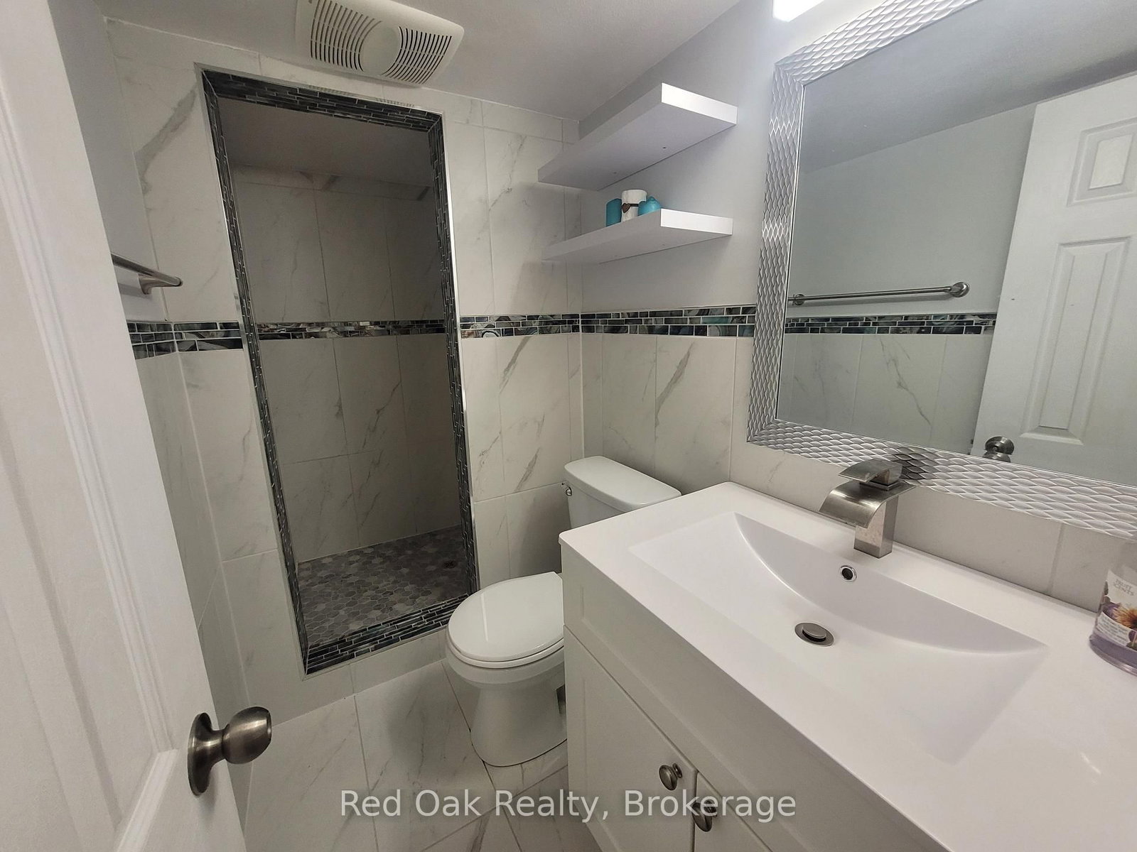 1040 Huron Terrace • Kincardine, ON photo 15