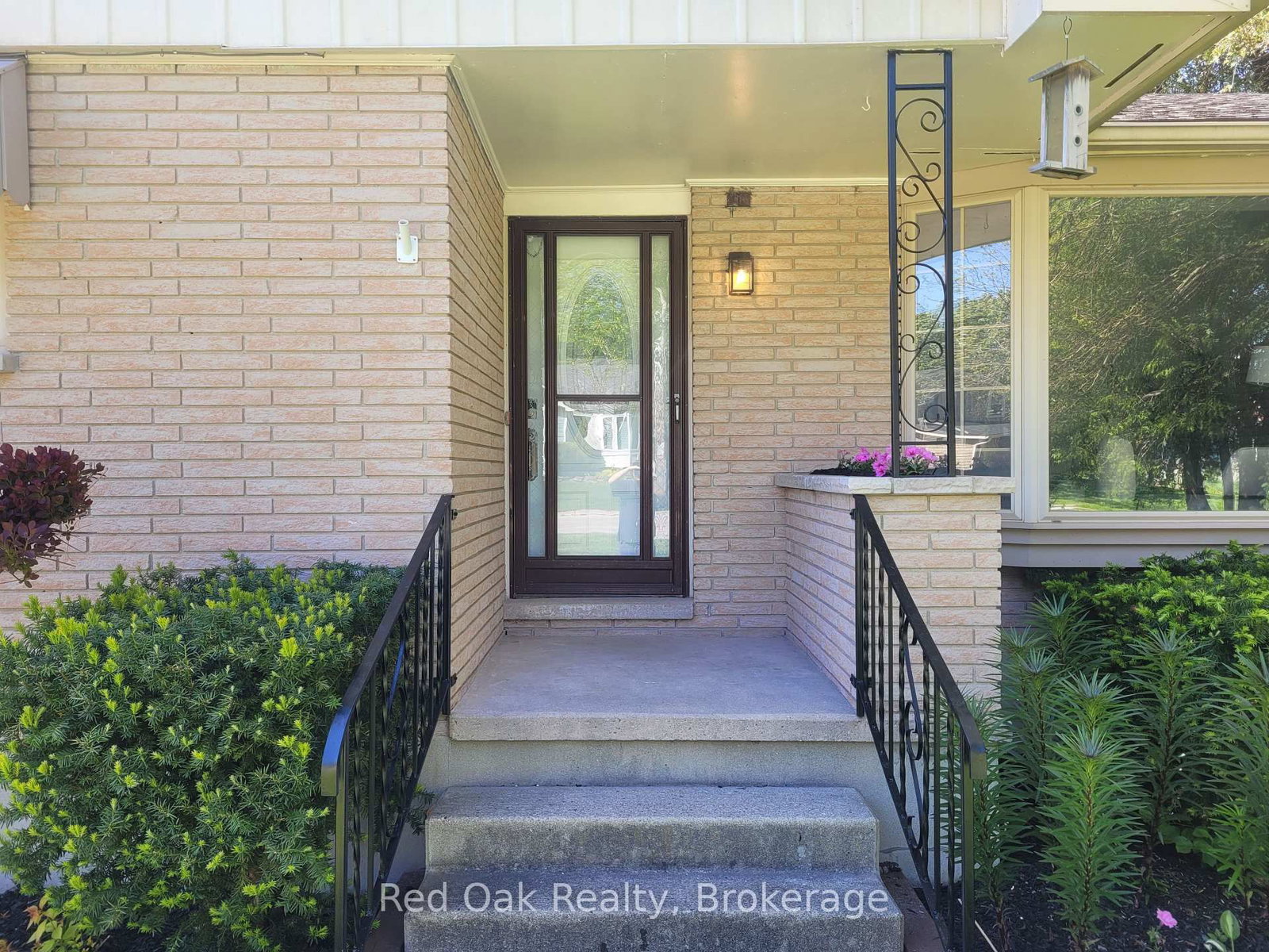 1040 Huron Terrace • Kincardine, ON photo 3