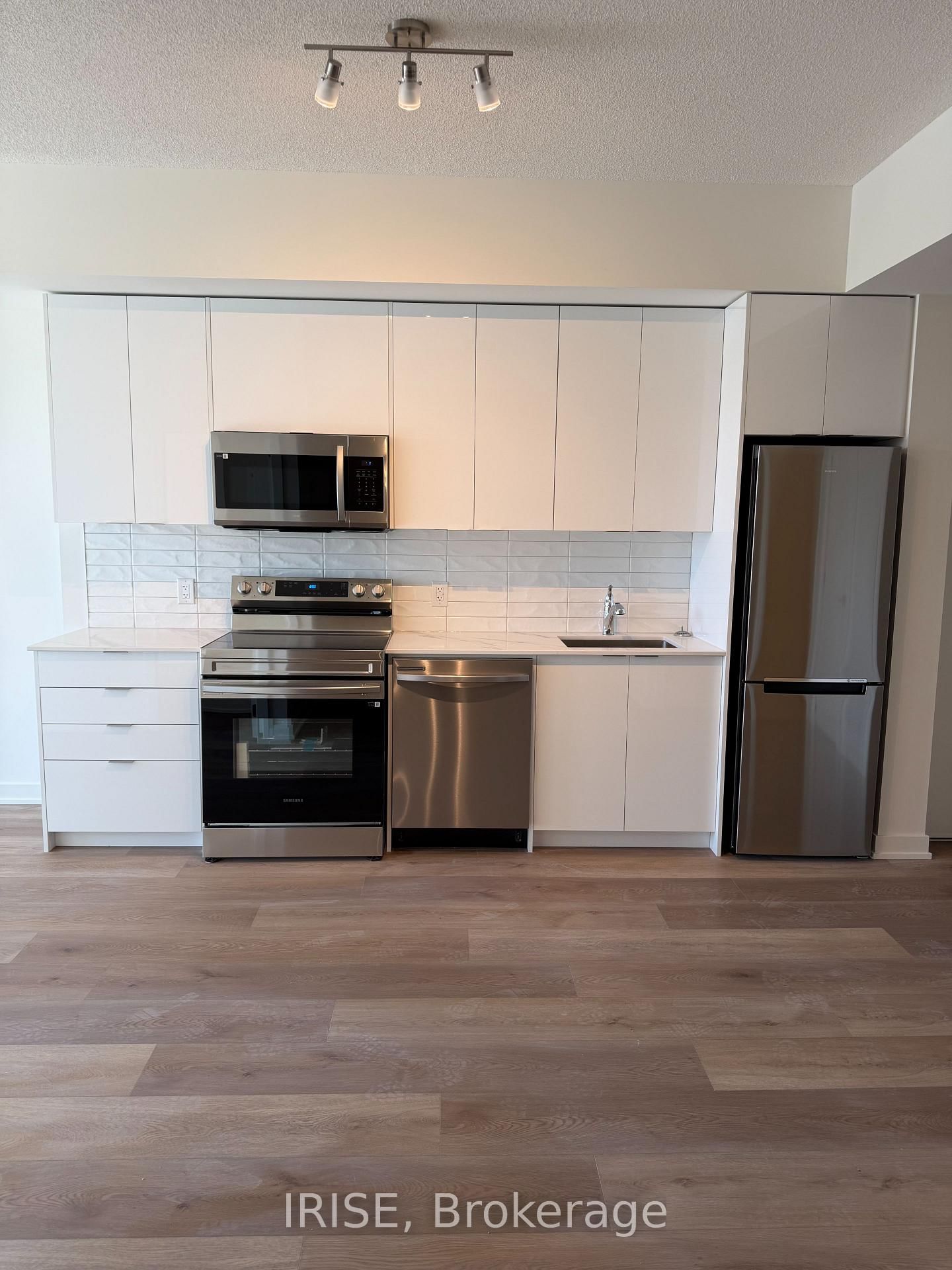 33 Erie Avenue, Unit 612 - Photo 5