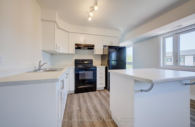 7 - 465 Garafraxa Street W