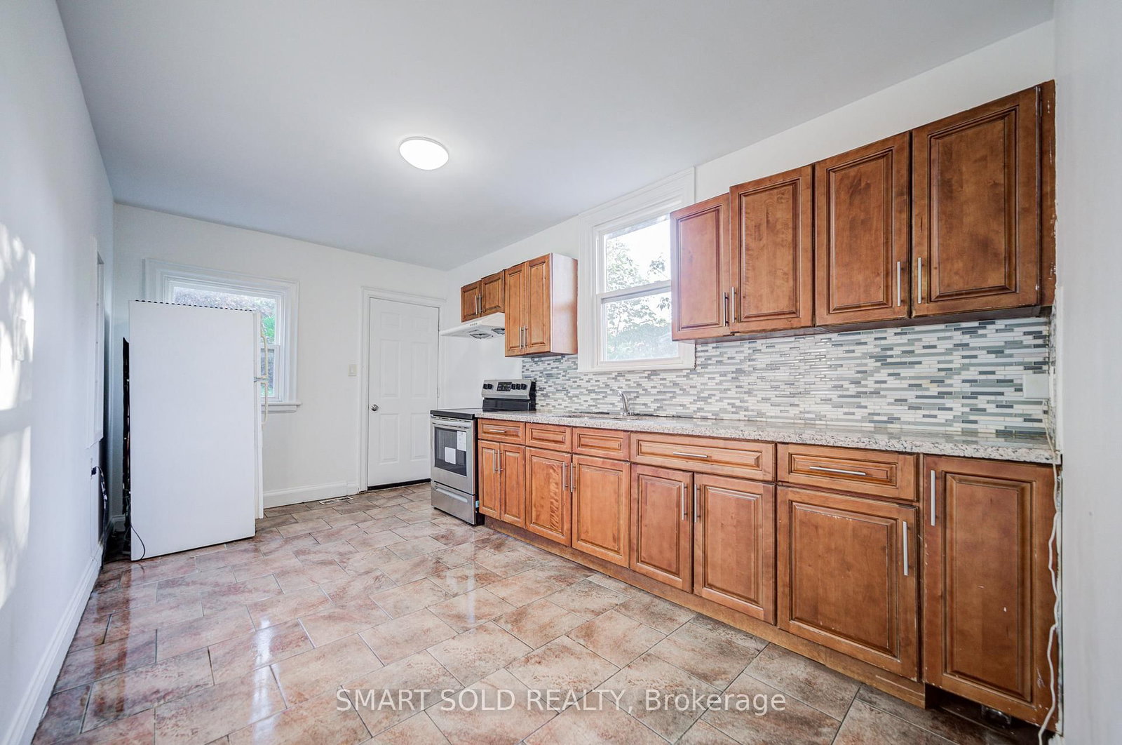 77 Fennell Avenue, Hamilton, ON, photo 4