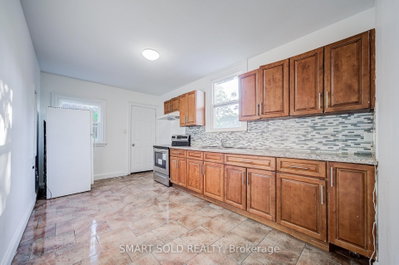 77 Fennell Avenue • Hamilton, ON photo 4