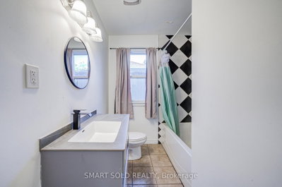 77 Fennell Avenue • Hamilton, ON photo 8