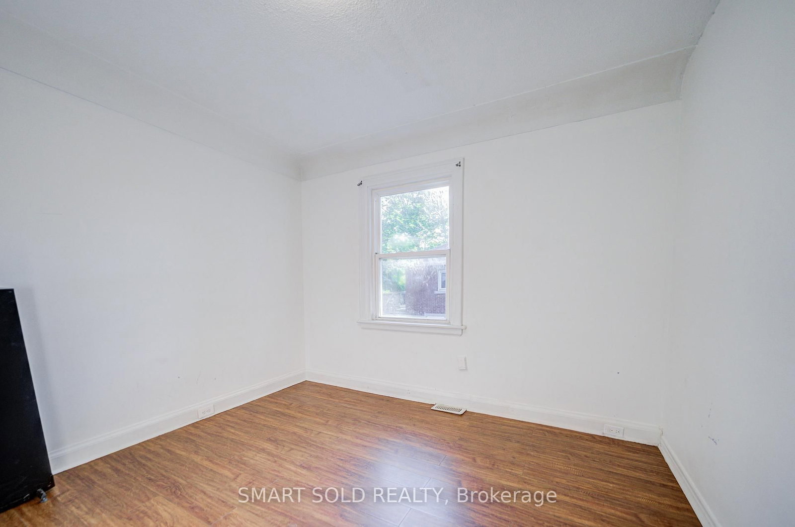 77 Fennell Avenue • Hamilton, ON photo 9