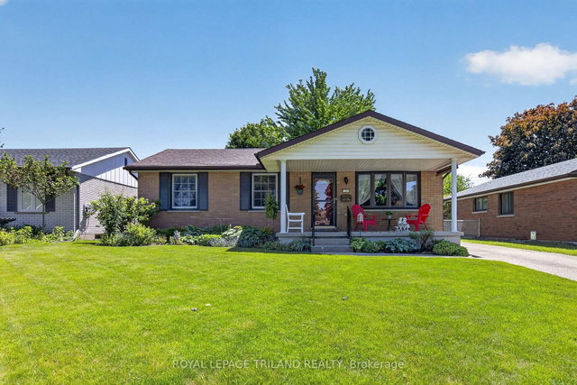 7 THOMPSON Avenue