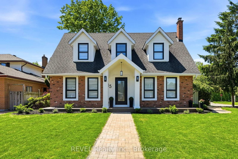 15 Macintosh Cres, St. Catharines, Ontario