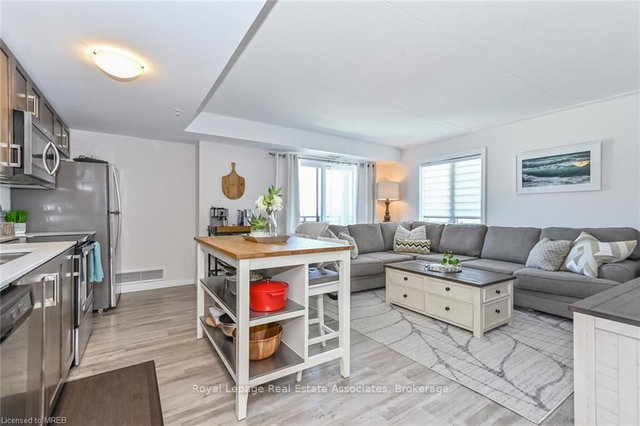 302 - 108 Summit Ridge Drive