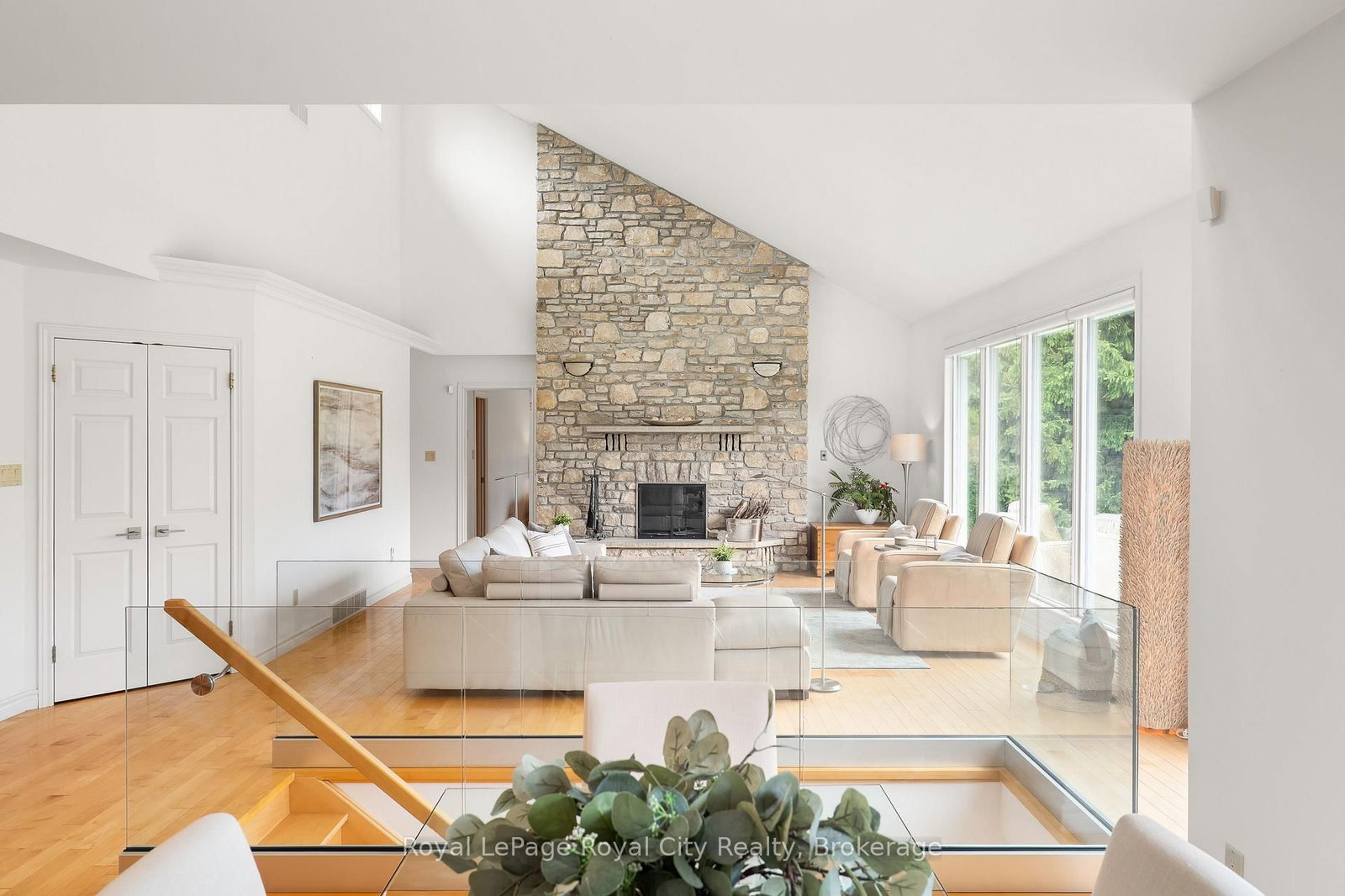 384 South River Road • Centre Wellington, ON photo 11