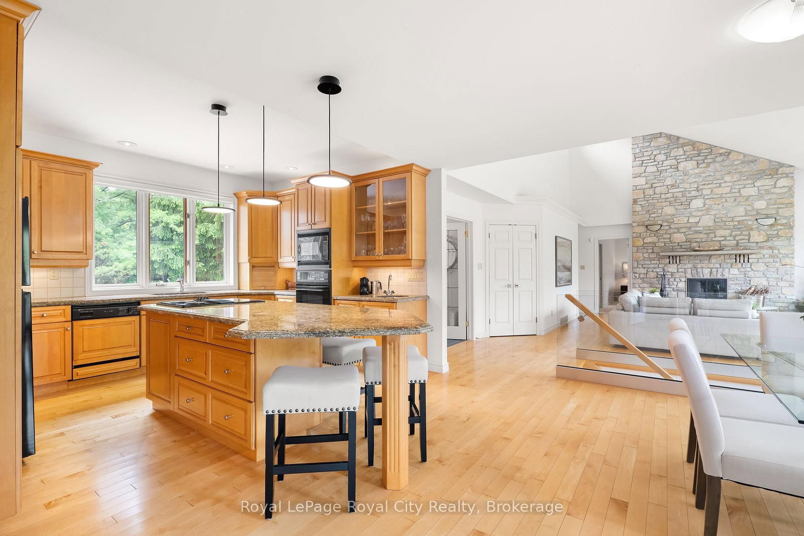 384 South River Road • Centre Wellington, ON photo 8