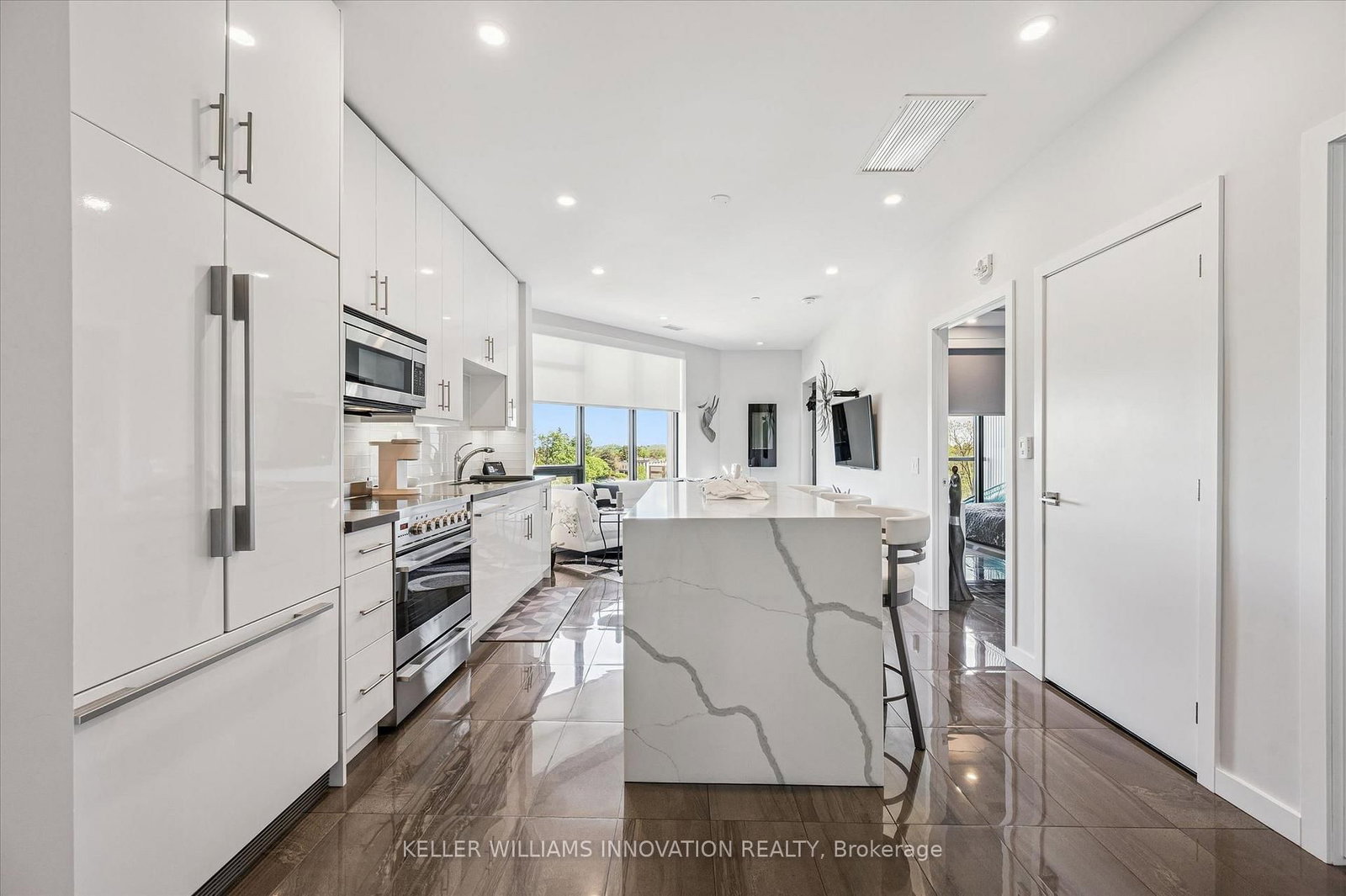 690 King Street W, Unit 623 - Photo 4