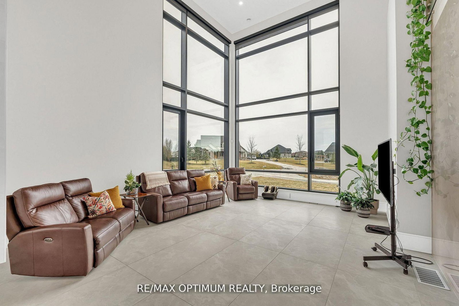 3 Alexander Boulevard • Haldimand, ON photo 10