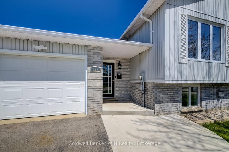 103 Melissa Crescent