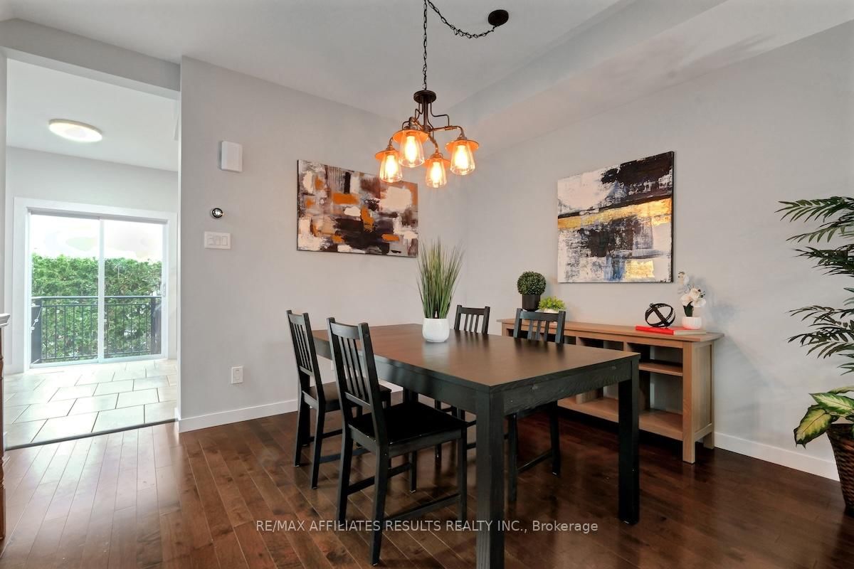78 Songbird Private • Ottawa, ON photo 14