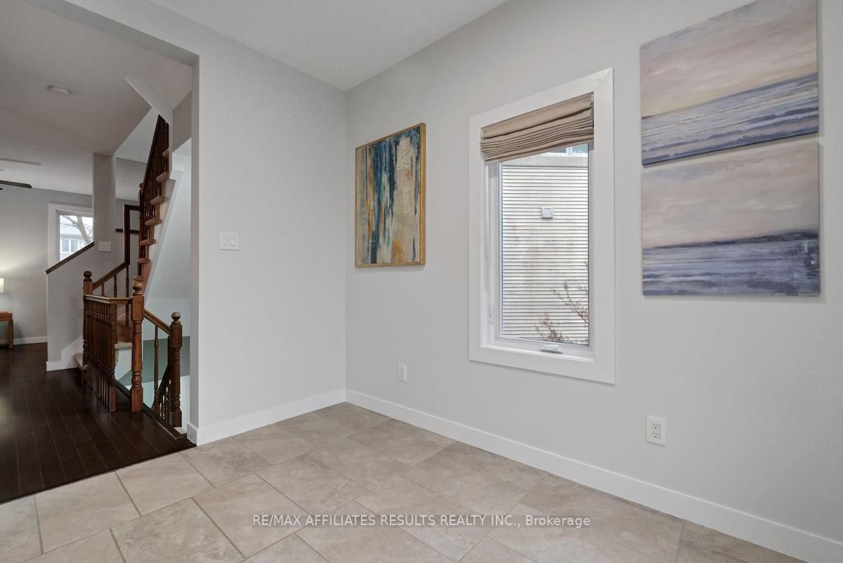 78 Songbird Private • Ottawa, ON photo 25