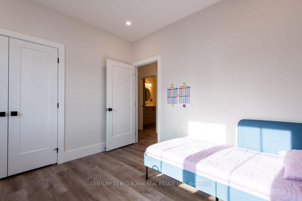 18 McNab Street - Photo 40