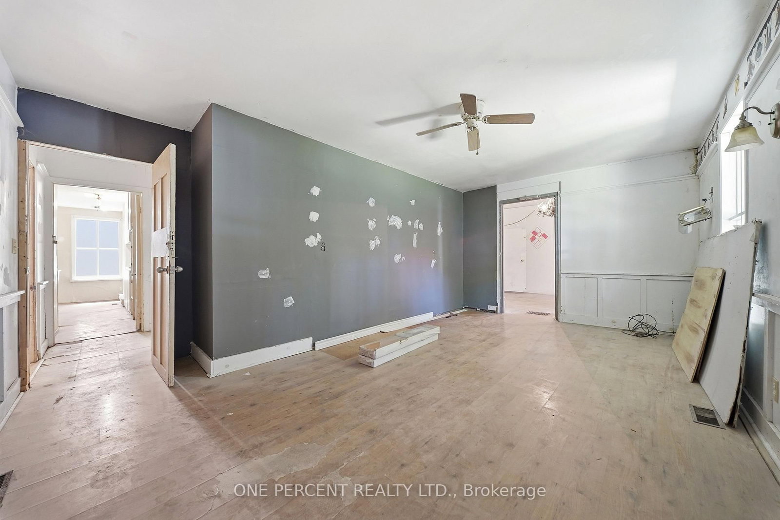 213 St Lawrence Street East Street E • Madoc, ON photo 11