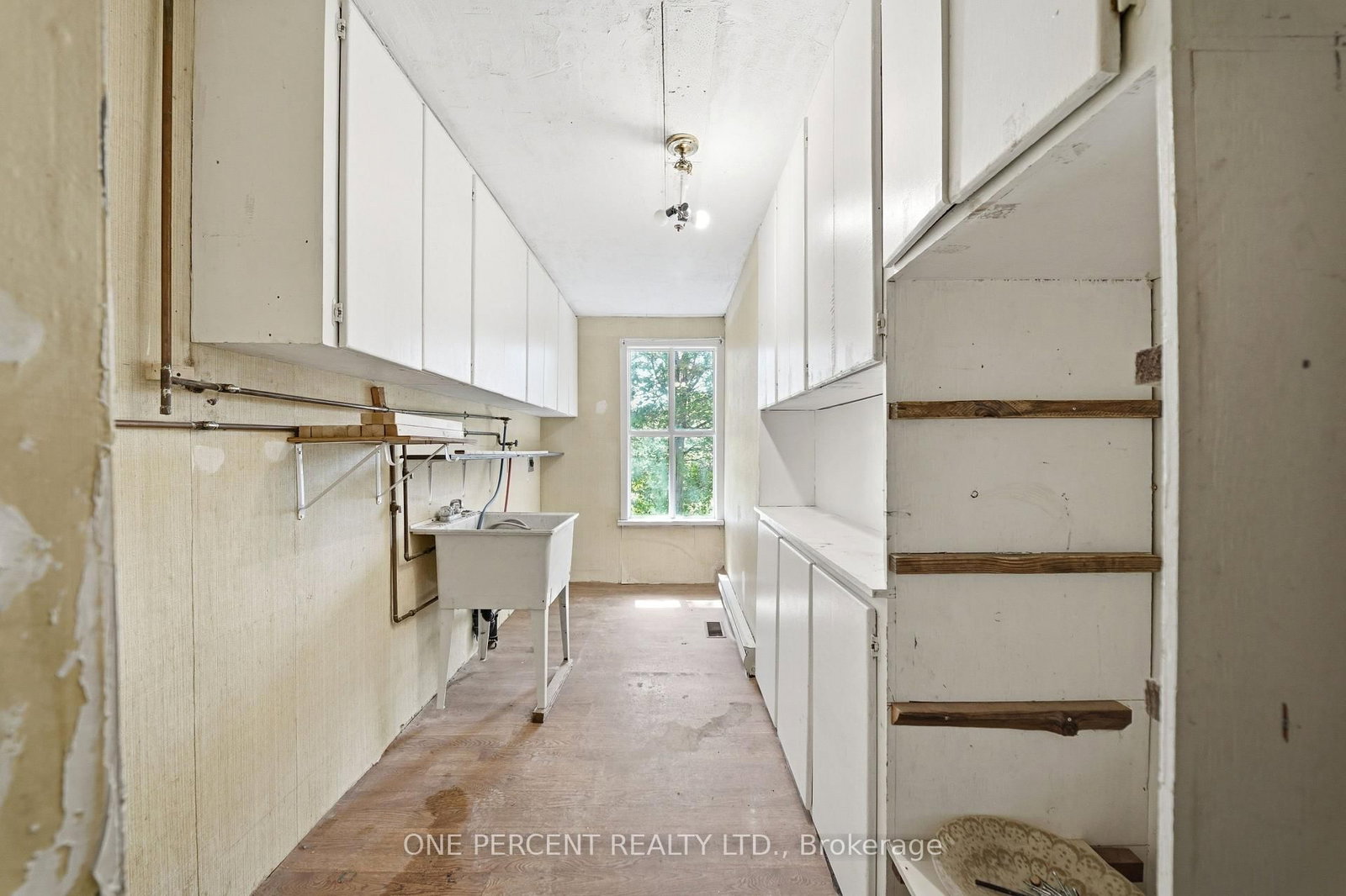 213 St Lawrence Street East Street E • Madoc, ON photo 17