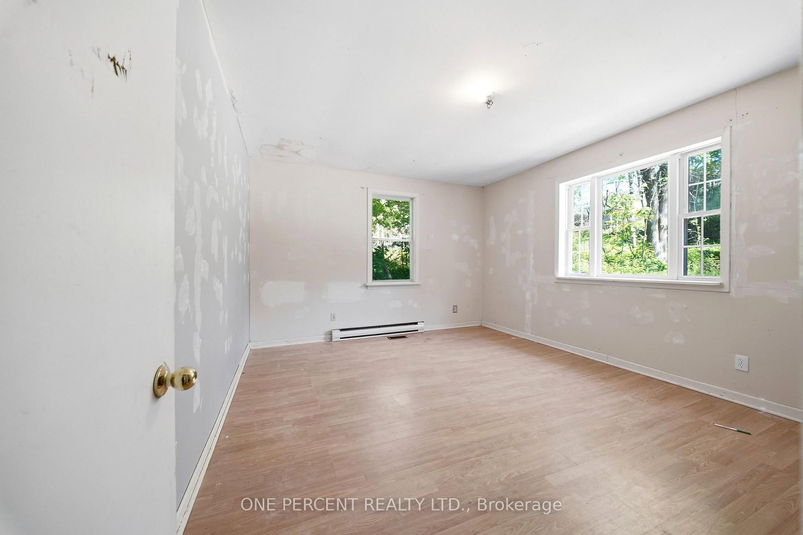 213 St Lawrence Street East Street E • Madoc, ON photo 22