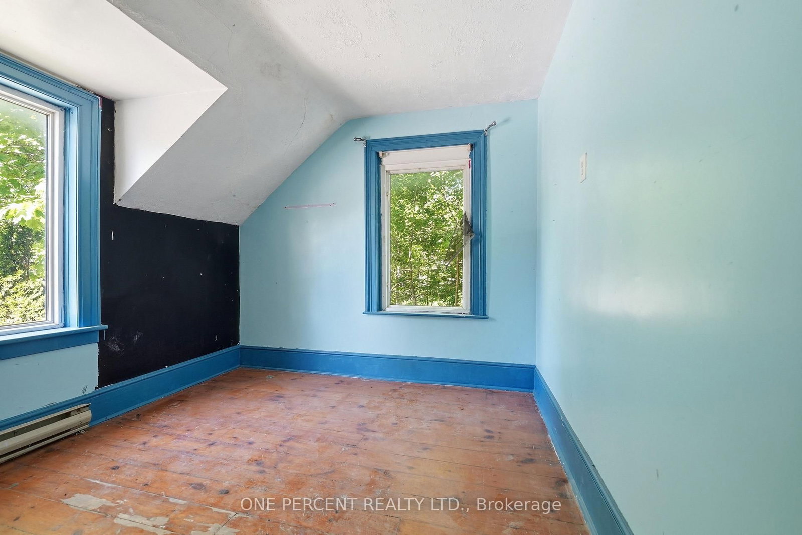 213 St Lawrence Street East Street E • Madoc, ON photo 39