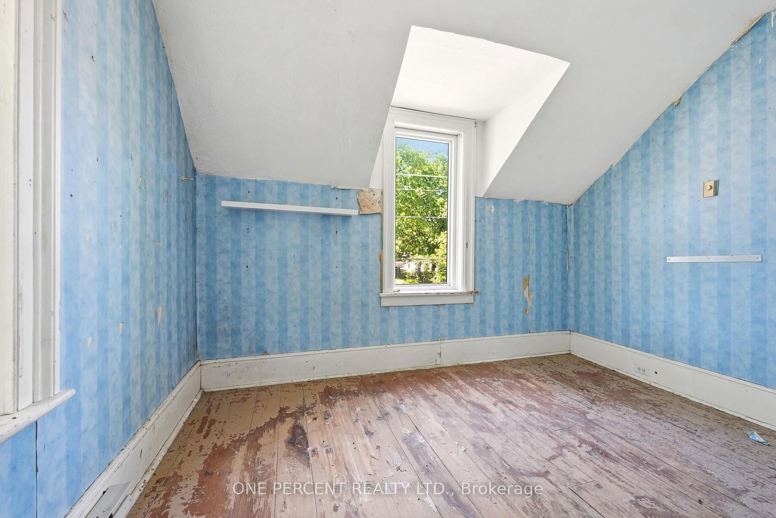 213 St Lawrence Street East Street E • Madoc, ON photo 44