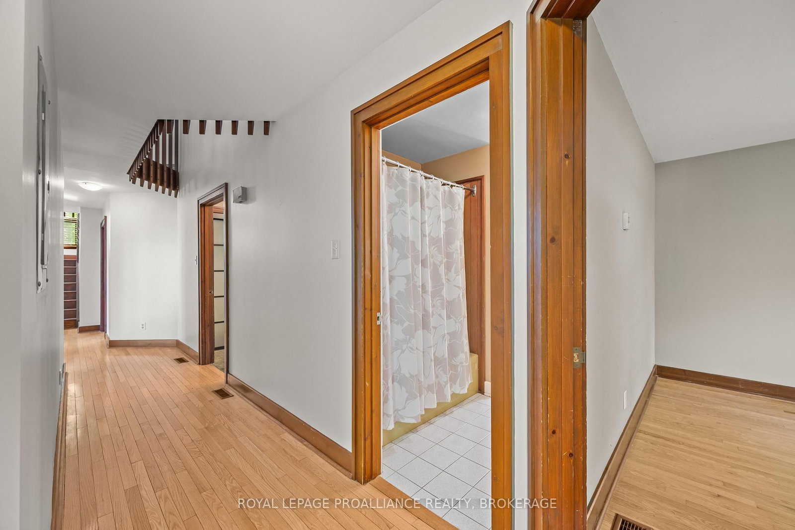 20 Riverside Drive • Kingston, ON photo 11